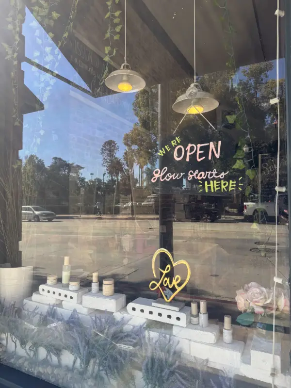 Glendora Gallery