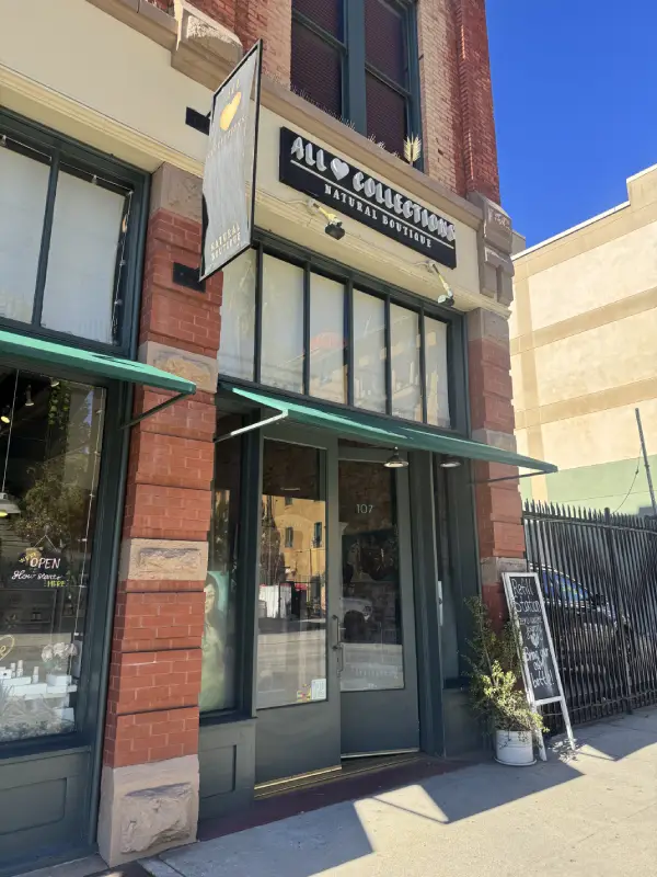 Glendora Gallery